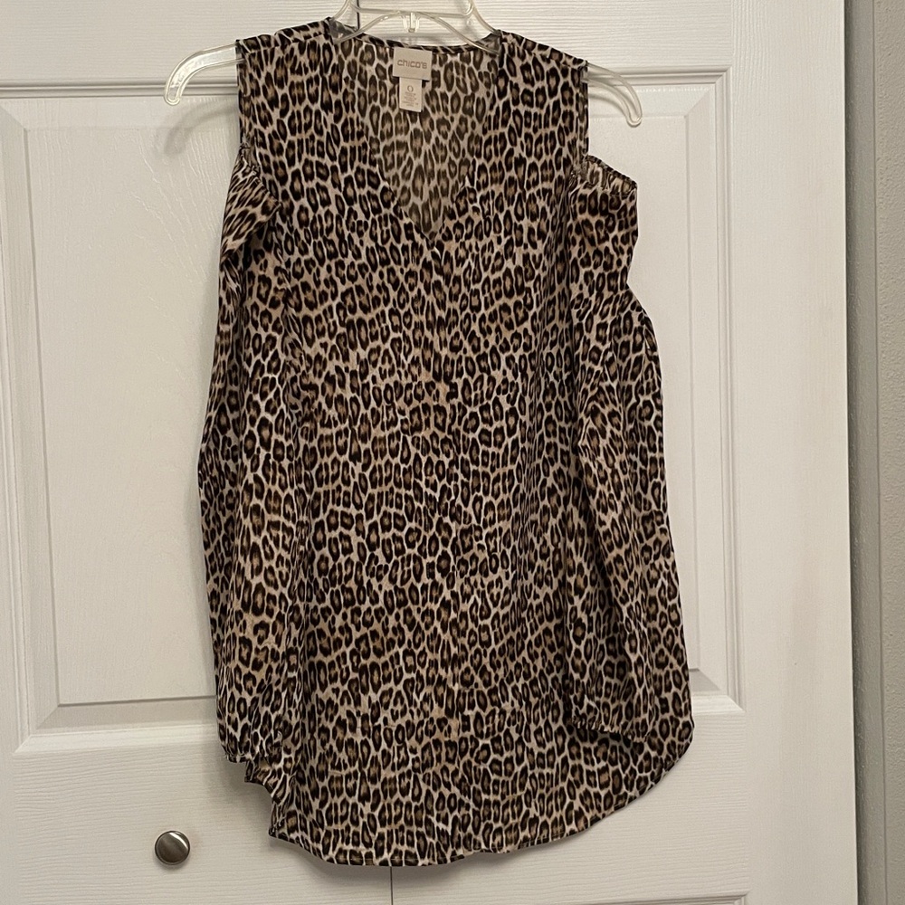 CHICO’S Leopard Animal Print Cold Shoulder Button Down Blouse  Size 0 or Small